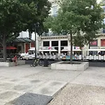 La Haute, Et Jardin Exterieur A