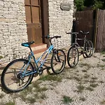 La Haute, Sa Kitchenette, Son Et Son Jardin à Nîmes