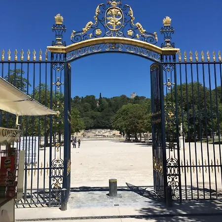 La Haute, Et Jardin Extérieur à Bed and breakfast
