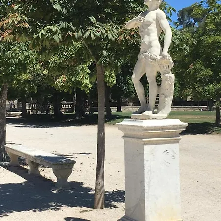 La Haute, Et Jardin Extérieur à 4* Nimes