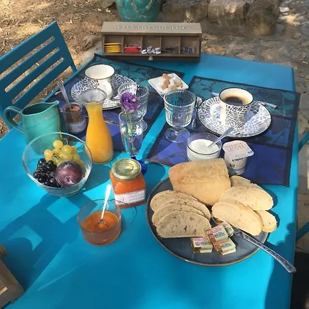 La Haute Et Son Bed & Breakfast