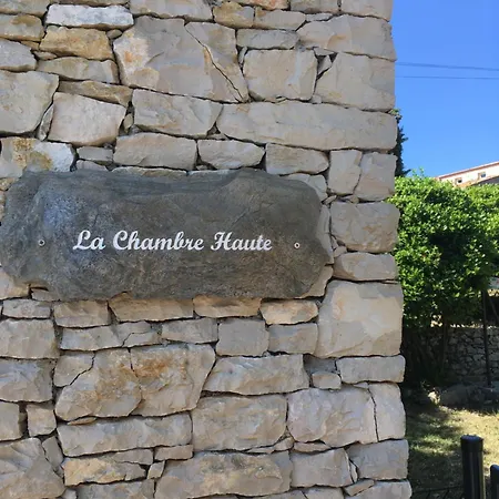 La Haute, Et Jardin Extérieur à 4* Nimes