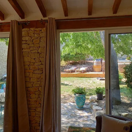 La Chambre Haute, Son Spa Et Son Jardin A Nimes B&B 님