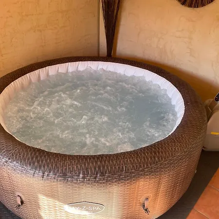 Bed & Breakfast La Haute Et Son Nimes