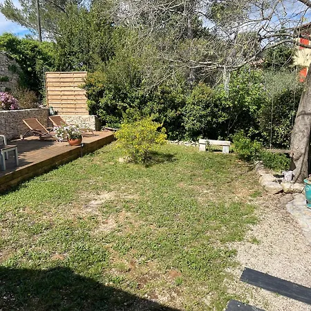 Bed & Breakfast La Haute Et Son Nimes