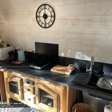 La Haute, Sa Kitchenette, Son Et Son Jardin à 4*
