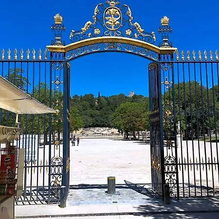 La Haute, Et Jardin Exterieur A Отель типа 