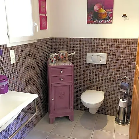 La Haute, Sa Kitchenette, Son Et Son Jardin à