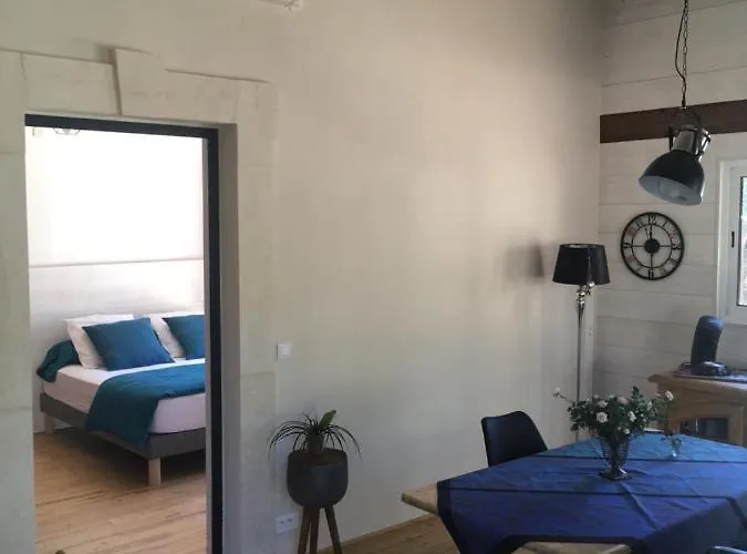 Panzió La Haute, Son Et Son Jardin A 4*